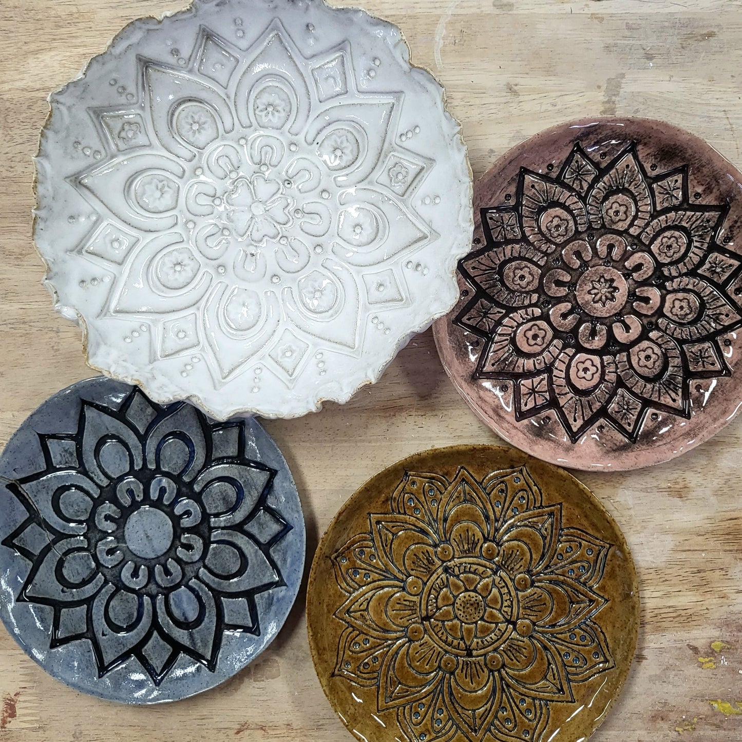 Small Lacy Mandala - 10cm diameter